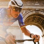 Mathieu Van der Poel vainqueur sur les Champs-Élysées au Tour de France 2026